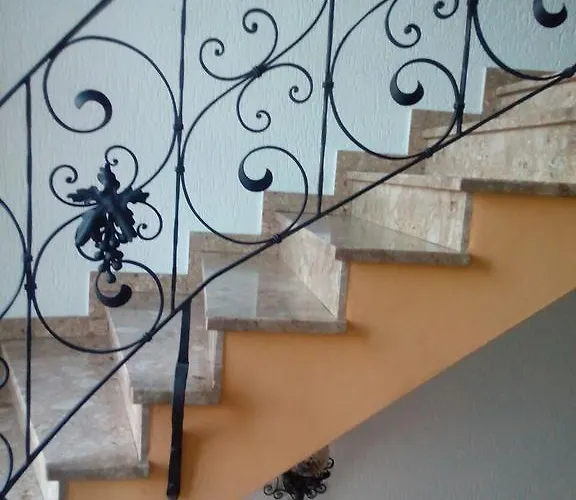 Zum Schleicher Kuckuck Hotell Schleich